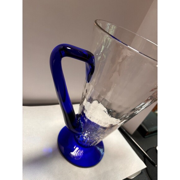 Vintage MCM Clear Glass Pitcher with Cobalt Blue Handle - Picture 7 of 11